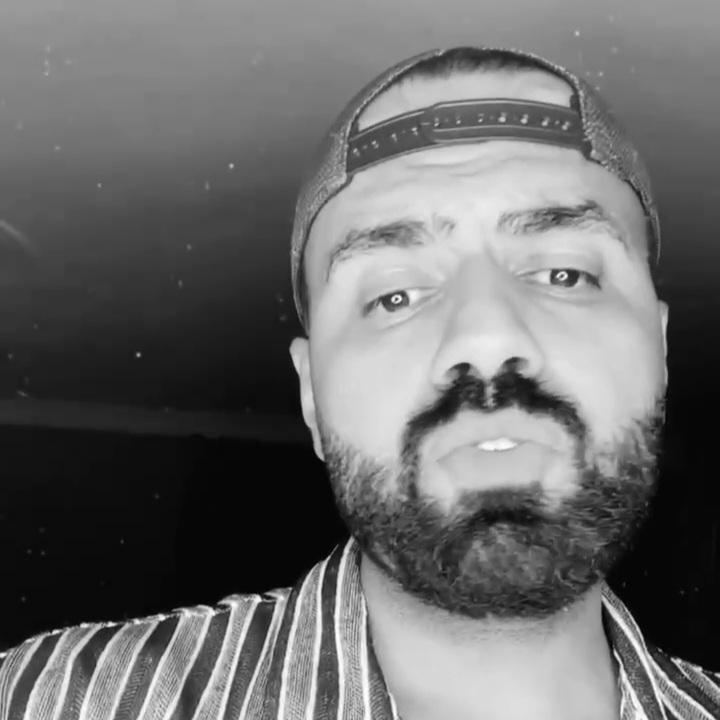 دانلود آهنگ رضا شیری هنوز تازگی داره میبینمش لپم گل میندازه صورتم سرخ